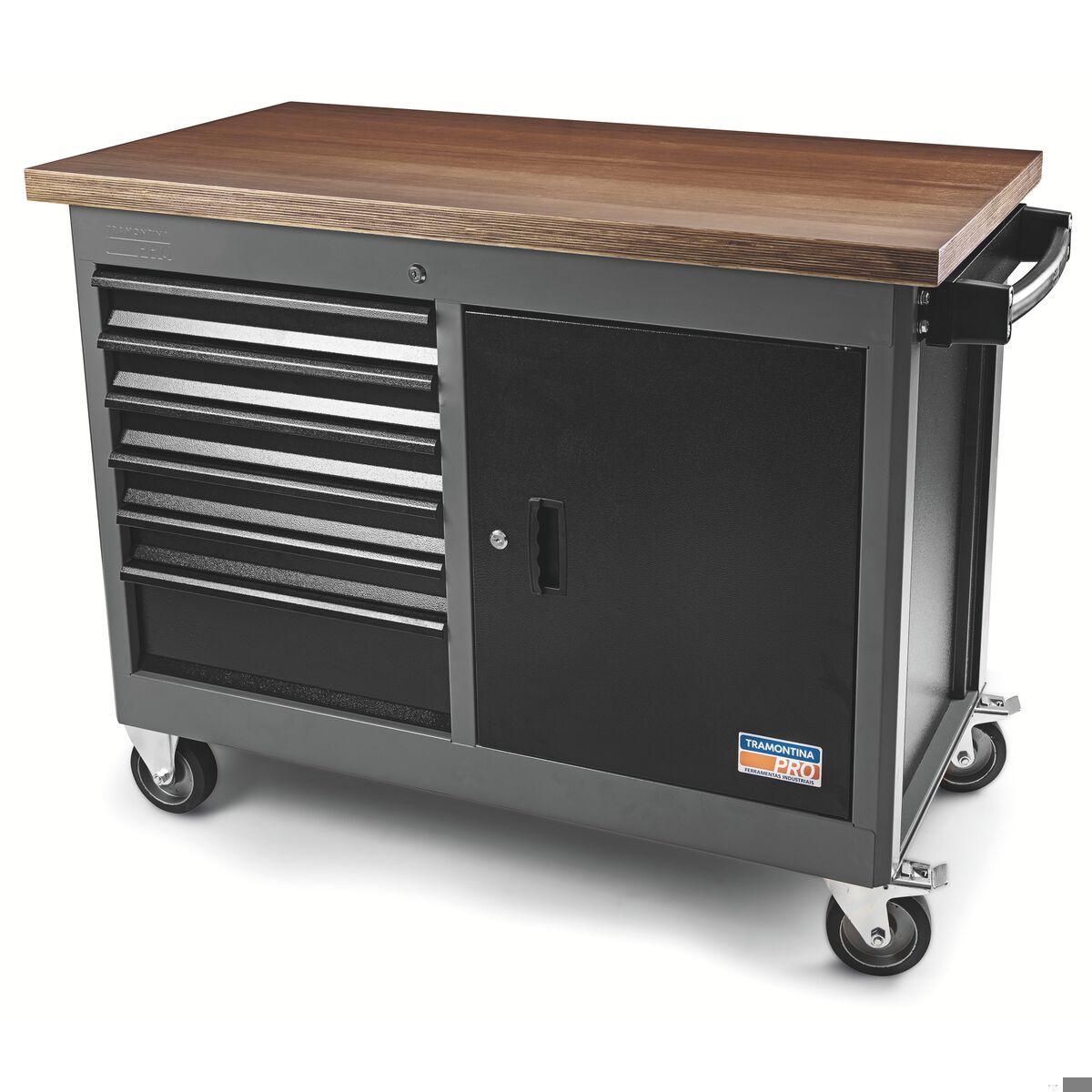 Carrinho agrícola 500kg Tramontina em uso na roça