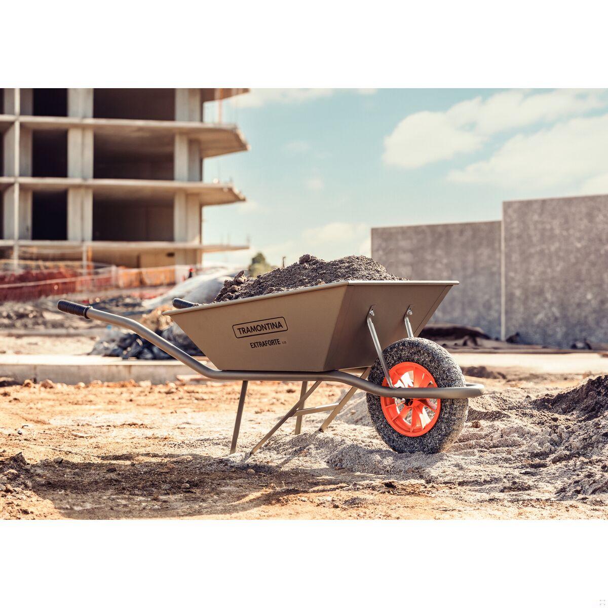 Detalhes do carrinho de mão reforçado 120L Tramontina