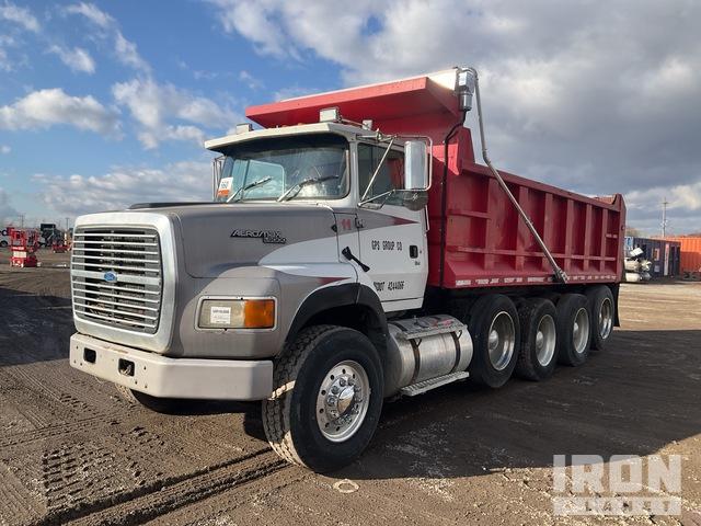 Trator com sistema de piloto automático RTK plantando milho em linhas estreitas com alta precisão