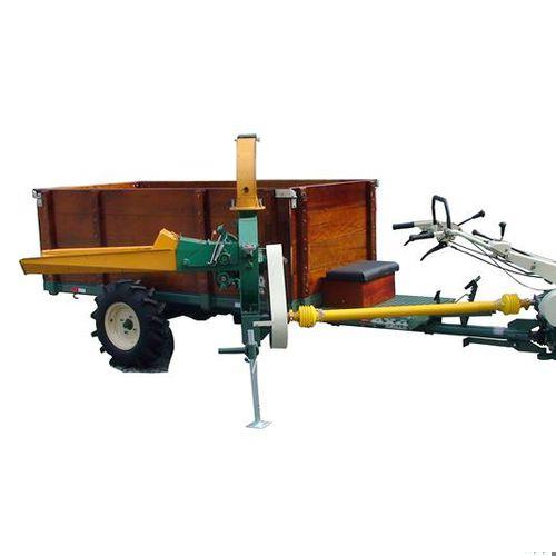 Exemplo de enxada rotativa ajustada para preparo mínimo em resíduos de milheto de cobertura