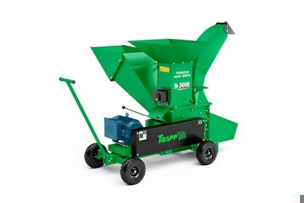 Foto do Triturador de galhos TR-500 Trapp em uso