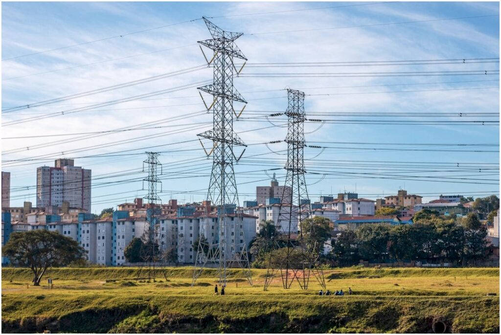 Cerca elétrica rural: como montar sem dor de cabeça (guia honesto de peças e passos)