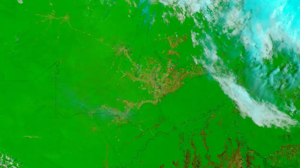 Imagem de satélite mostra áreas rurais e nuvens sobre o Acre