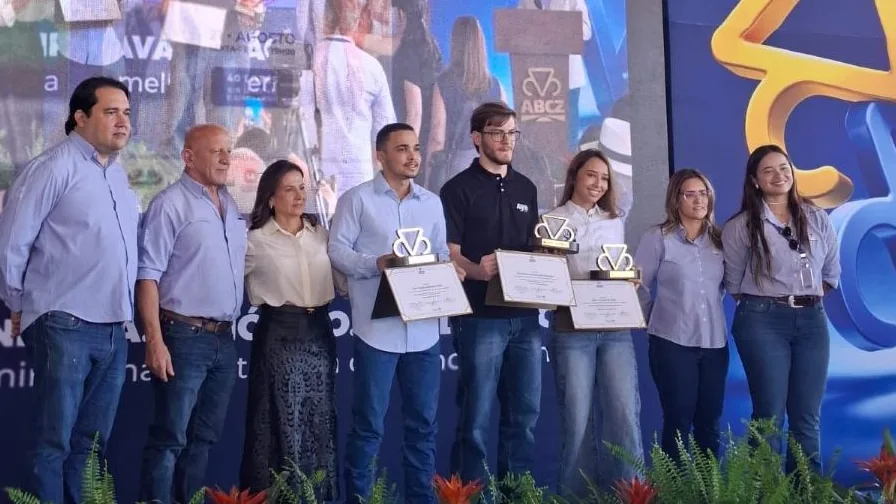 Premiação de pesquisas sobre bovinos Sindi na ExpoGenética