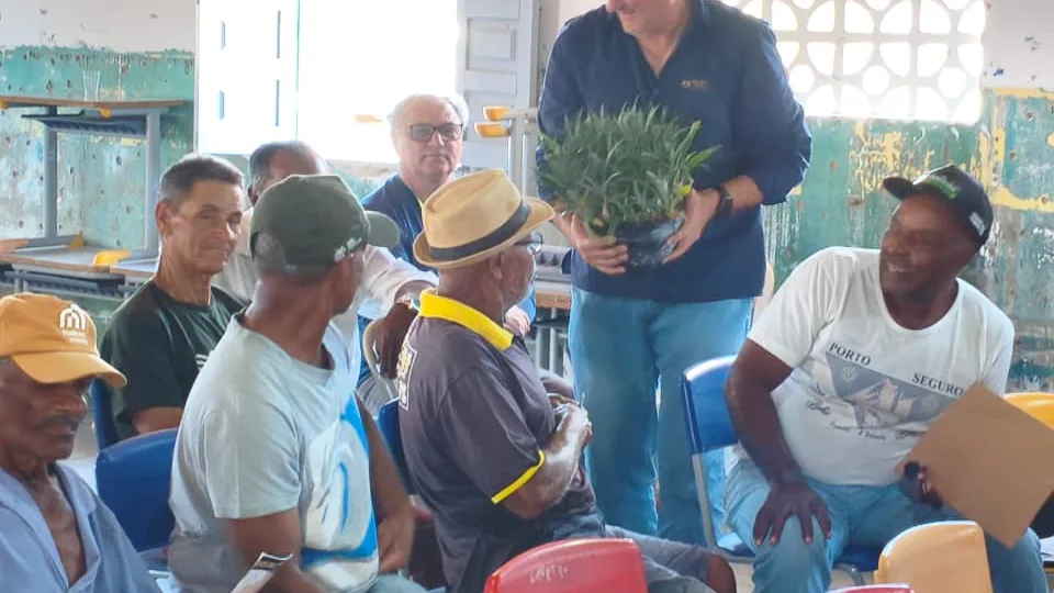 Capacitação de agricultores em área experimental do semiárido baiano